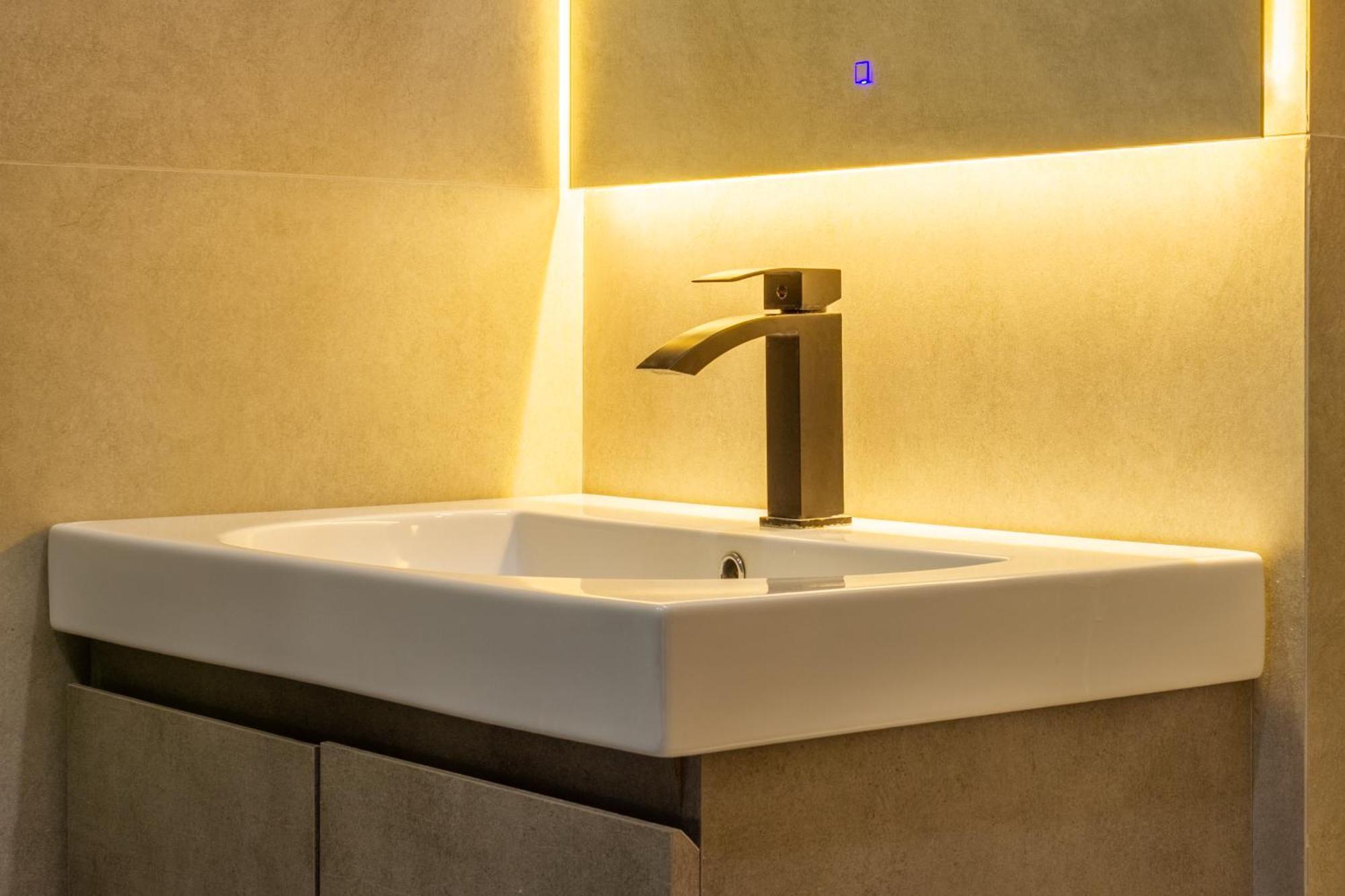 9Th And 6Th Floor Stylish Apartments With Mountainvista Бишкек Екстериор снимка