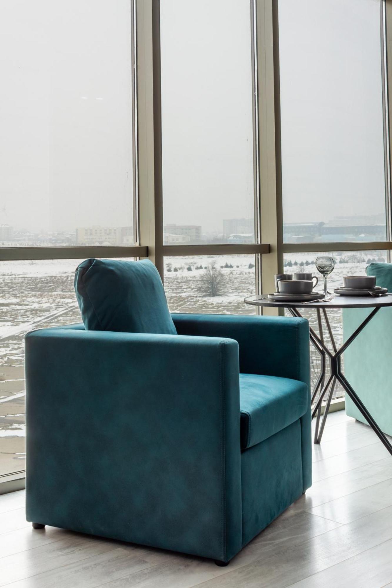 9Th And 6Th Floor Stylish Apartments With Mountainvista Бишкек Екстериор снимка
