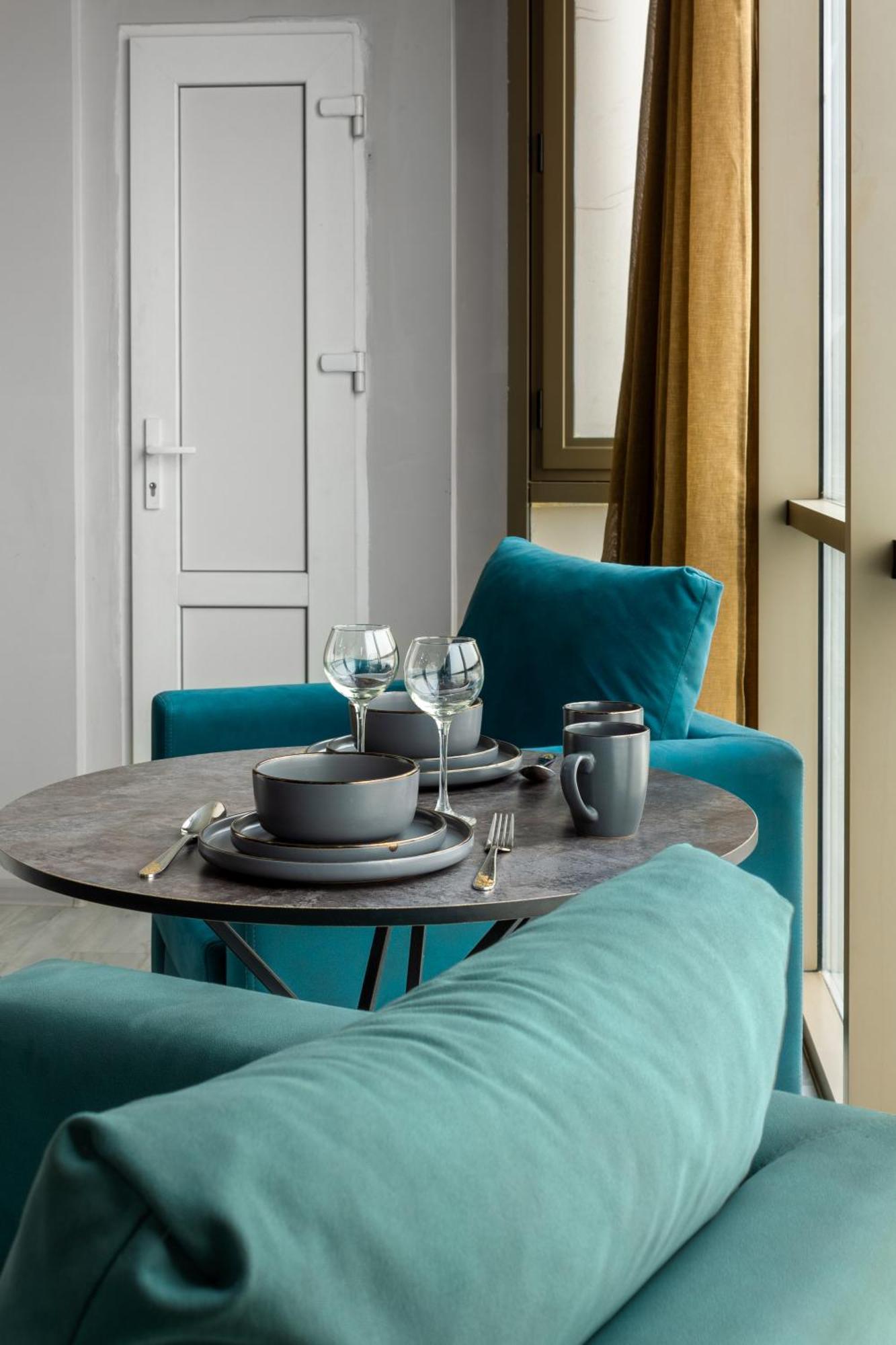 9Th And 6Th Floor Stylish Apartments With Mountainvista Бишкек Екстериор снимка